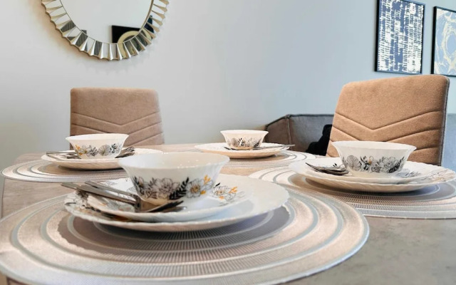 OYO HOME 1455 Premium 1 Bed Apartment