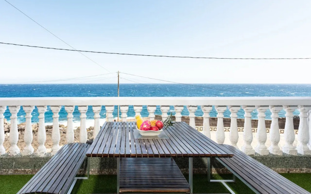 HomeLike Sea View Apartment Agache