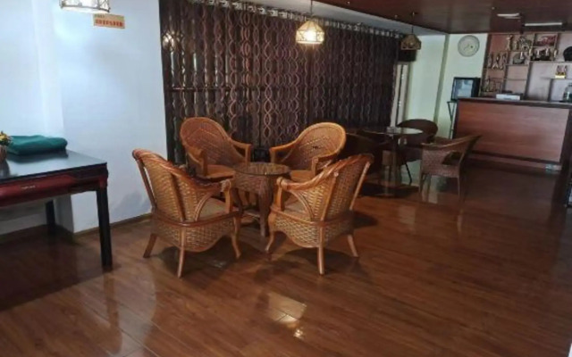 Yibaiyuan Hotel (Changsha University of Technology Ecological Zoo Branch)