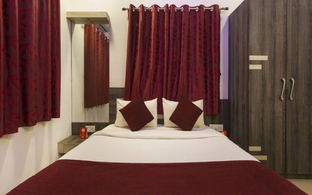 OYO 9906 Hotel Hill Top House