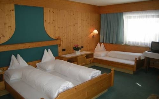 Garni Jaqueline Sölden