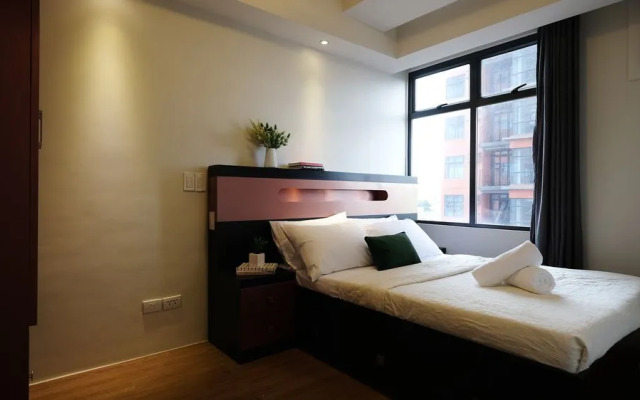 Portovita Tower 2BR 23rd FLR Black Unit W/ Balcony