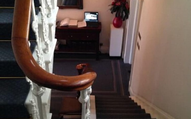 Eagle Lodge Rooms