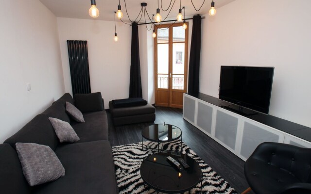 2 bd apartment with sauna- center Annecy
