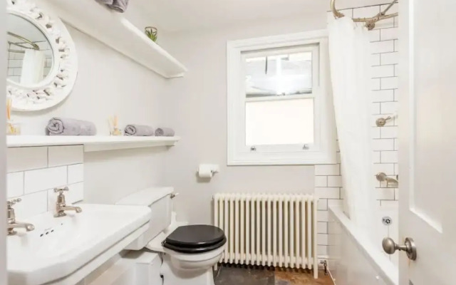 The Romsey Lofthouse - Charming & Bright 3BDR Home