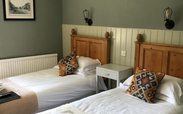 The Golden Pheasant Hotel