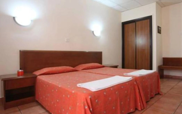 Metropole Hotel