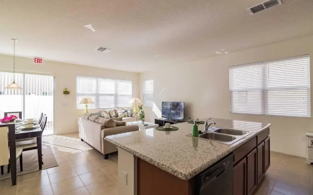 5114 Compass Bay