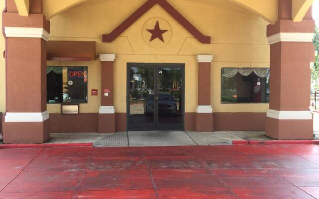 Scottish Inn & Suites - Hobby Airport