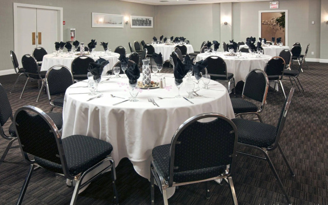 Sandman Hotel & Suites Kelowna