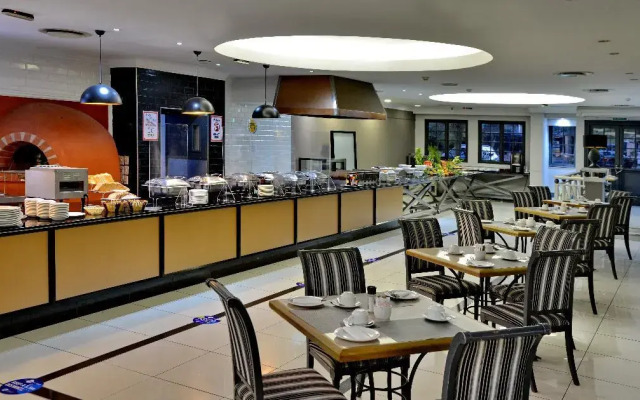 Capetonian Hotel