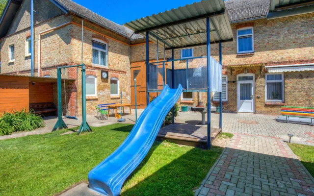 Delightful Apartment in Klein Pravtshagen With Boating