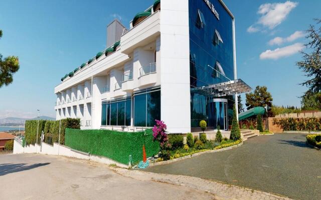 Double Royal Hotel Darica