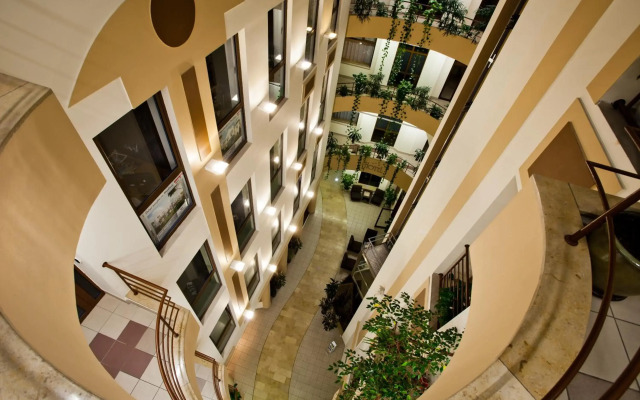 Patio Hotel
