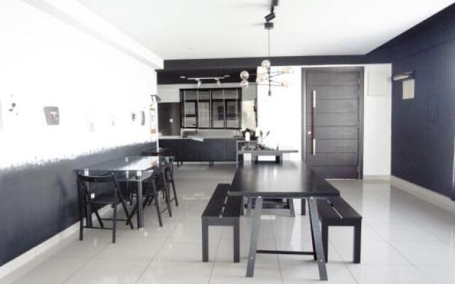 M23 Home Away - BLACK . WHITE Designer Space