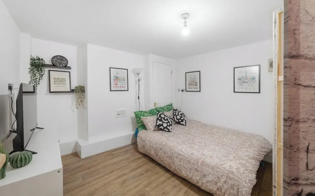 20 min From City Centre / 2 Bedrooms W/ensuite