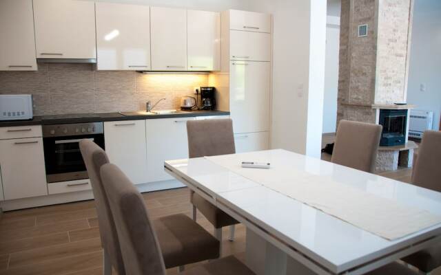 Hvar-Holiday Apartments