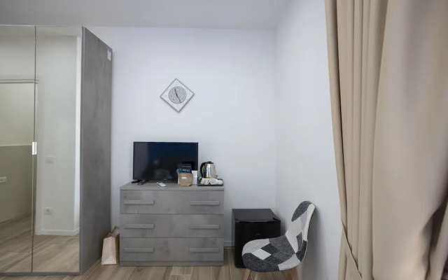 Giuly Suites & Rooms