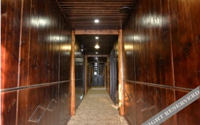 Yangwang Buluo Hotel