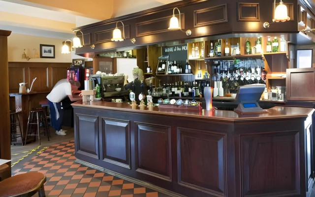 Cock Hotel Stony Stratford by Greene King Inns