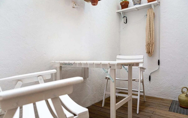 Amazing 1 Bed House W/patio nr Centro