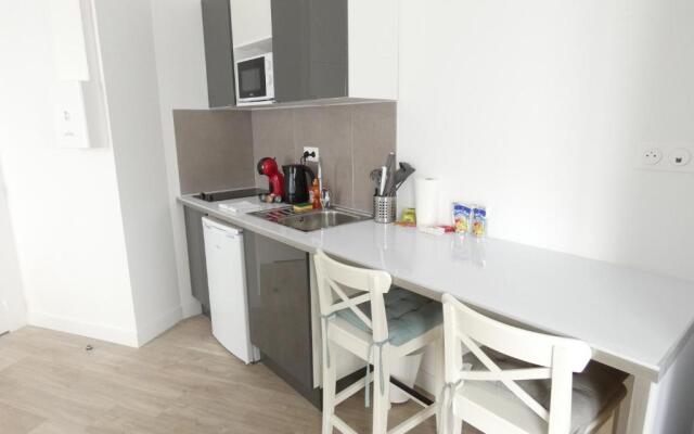 Superbe studio lumineux, jolie vue mer [LeDellec]