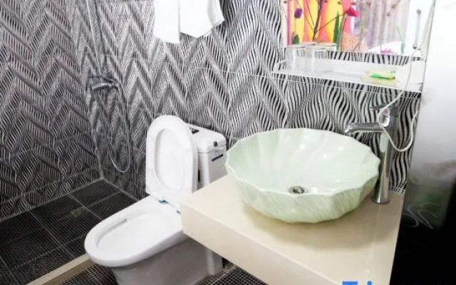 Shanghai Huaihe Hotel