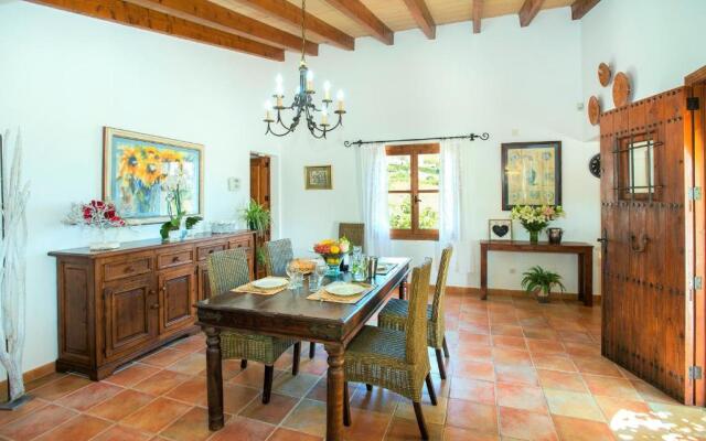 Owl Booking Villa Moya - Walking Distance to the Beach