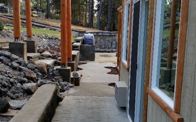 Crater Lake Inn & Retreat