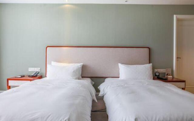 Galactic G-Luxe Hotel