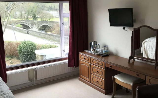 Trewern Arms Hotel