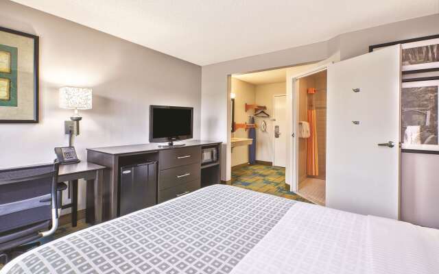 La Quinta Inn by Wyndham Toledo Perrysburg