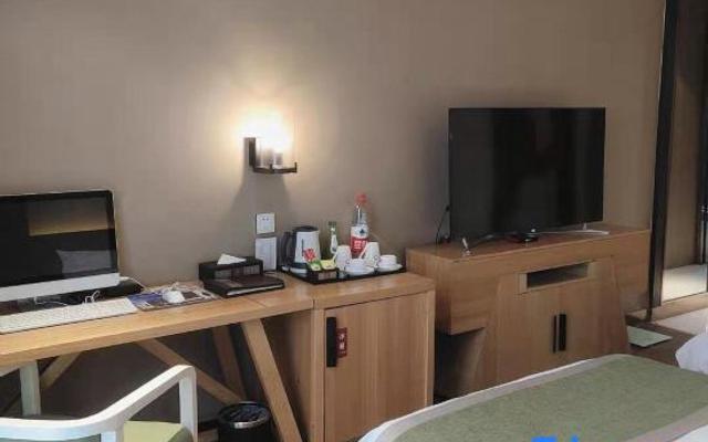 Xixia Jinyu Holiday Hotel