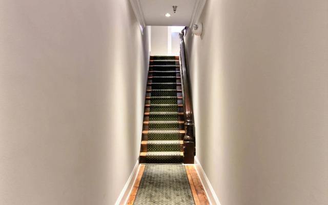 The Suites at Bay