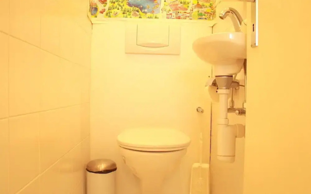 Spacious & Central - Rainbow B