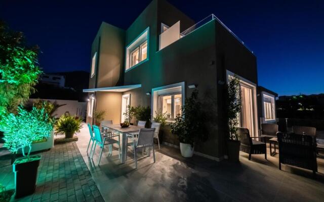 Thomas Villa Hersonissos - Private Pool - Sleeps 6