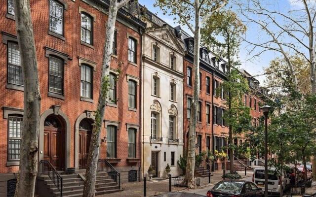 2-Story Penthouse w/ Views in Rittenhouse Square