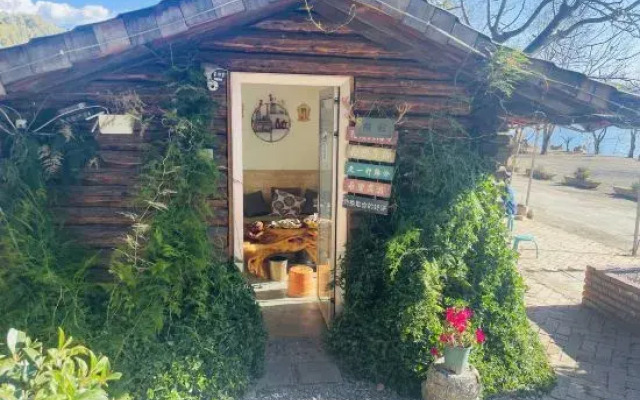 Tired Bird Inn