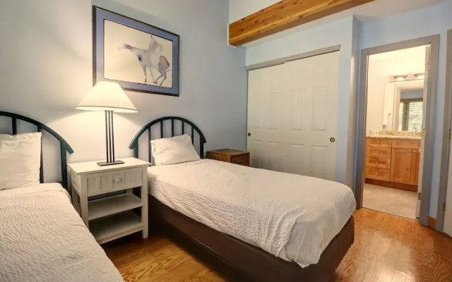 Woods21 Townhome 3 Bedroom Townhouse