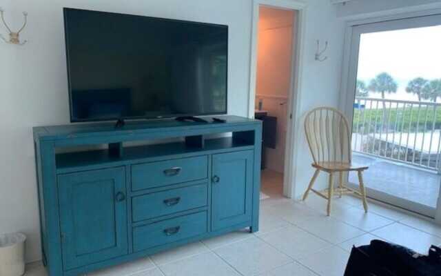 Jamaica Royale T32 - 2 Br Condo