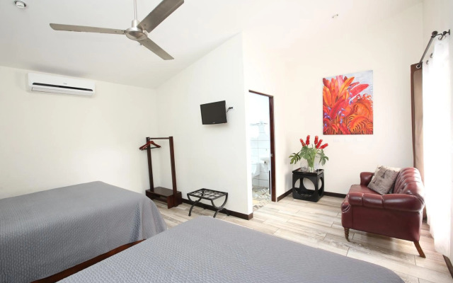 Airport Costa Rica B&B