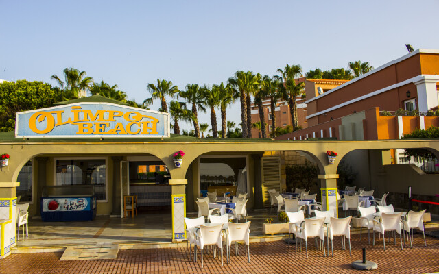 Playacapricho Hotel