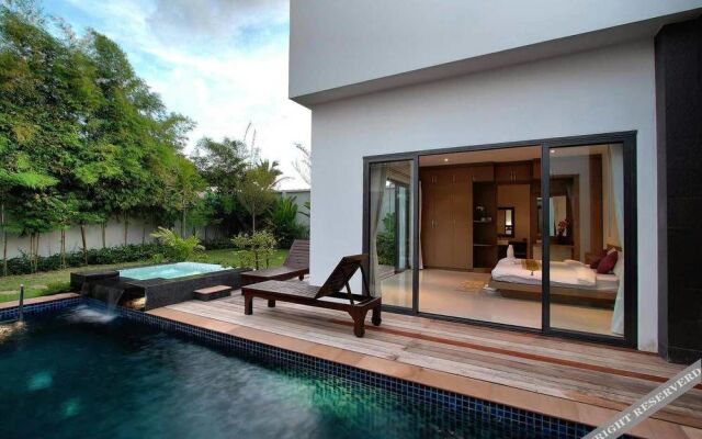 Seastone Private Pool Villas