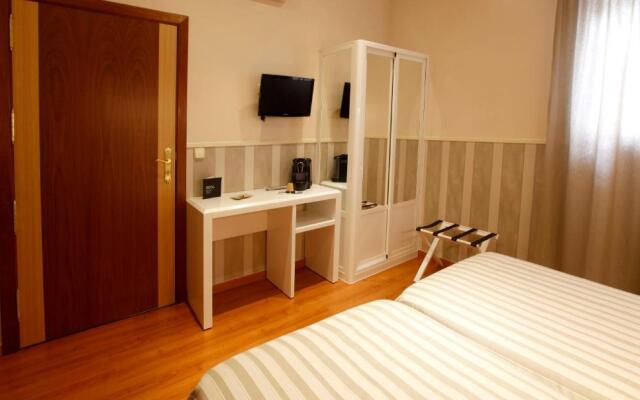 Hostal Paris