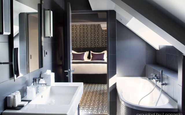 Le Grey Hotel