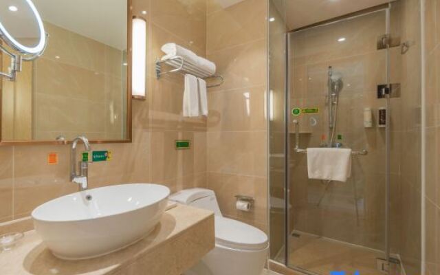 Vienna Hotel (Qujing High Speed Railway Station Wuguanyi Center)