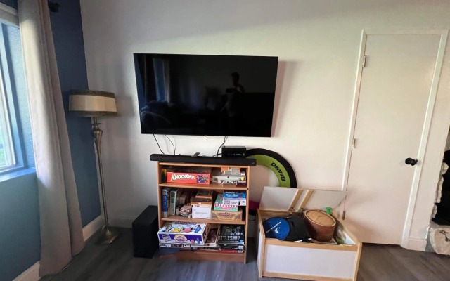 Rustic Girdwood Condo