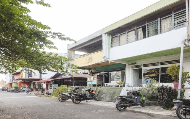 SPOT ON 91968 Penginapan Saweri GadingNearKlub Golf Ria Bintan