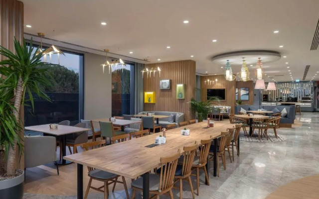 Hampton By Hilton Antalya Airport