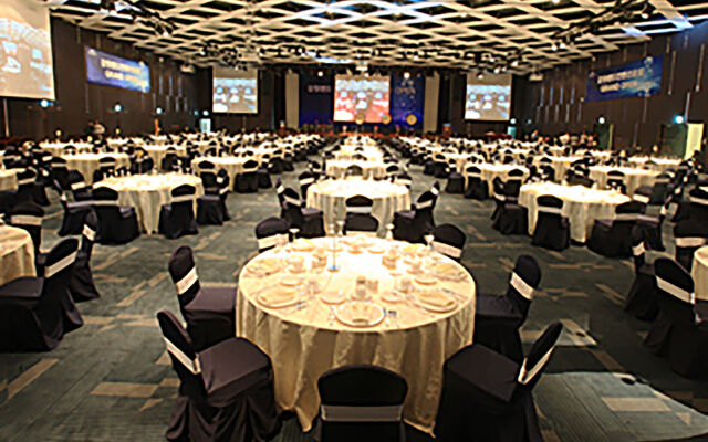 High1 Grand Hotel Convention Tower